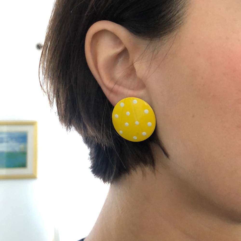 🎱 Vintage Polka Dot Round Earrings - Picture 1 of 3